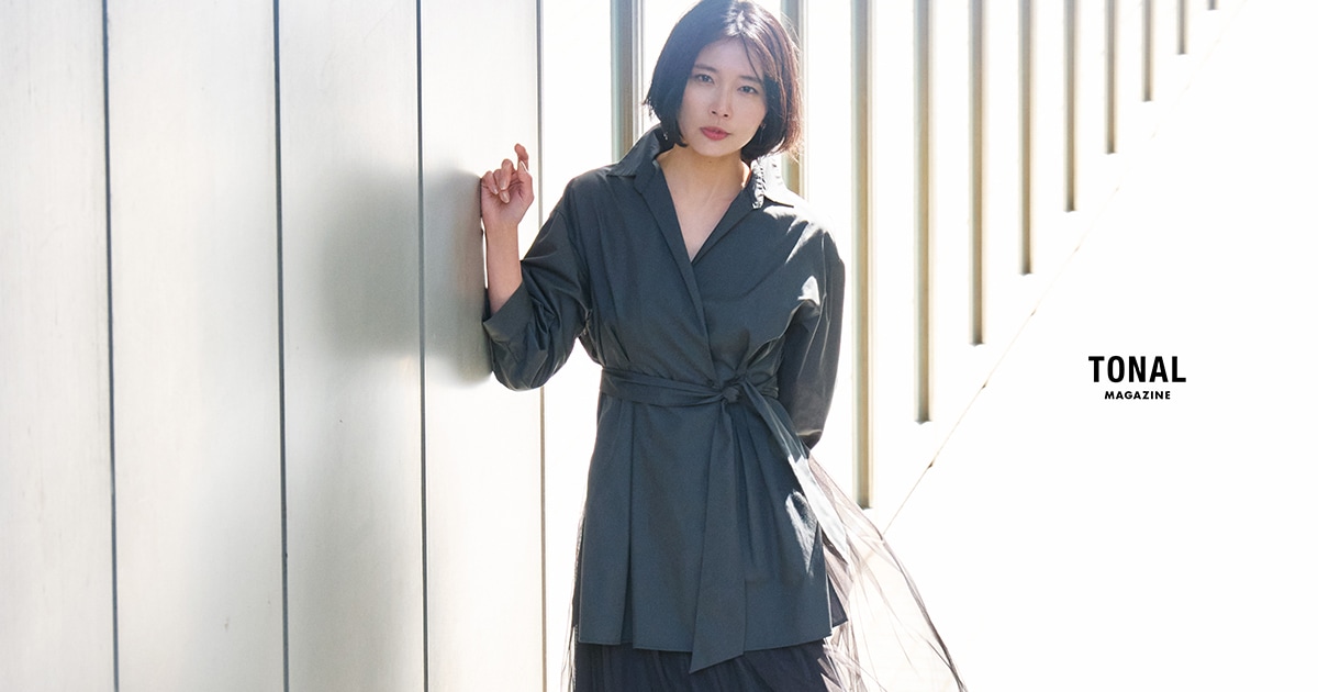 TONAL（トーナル）の「パールハイネックノースリブラウス